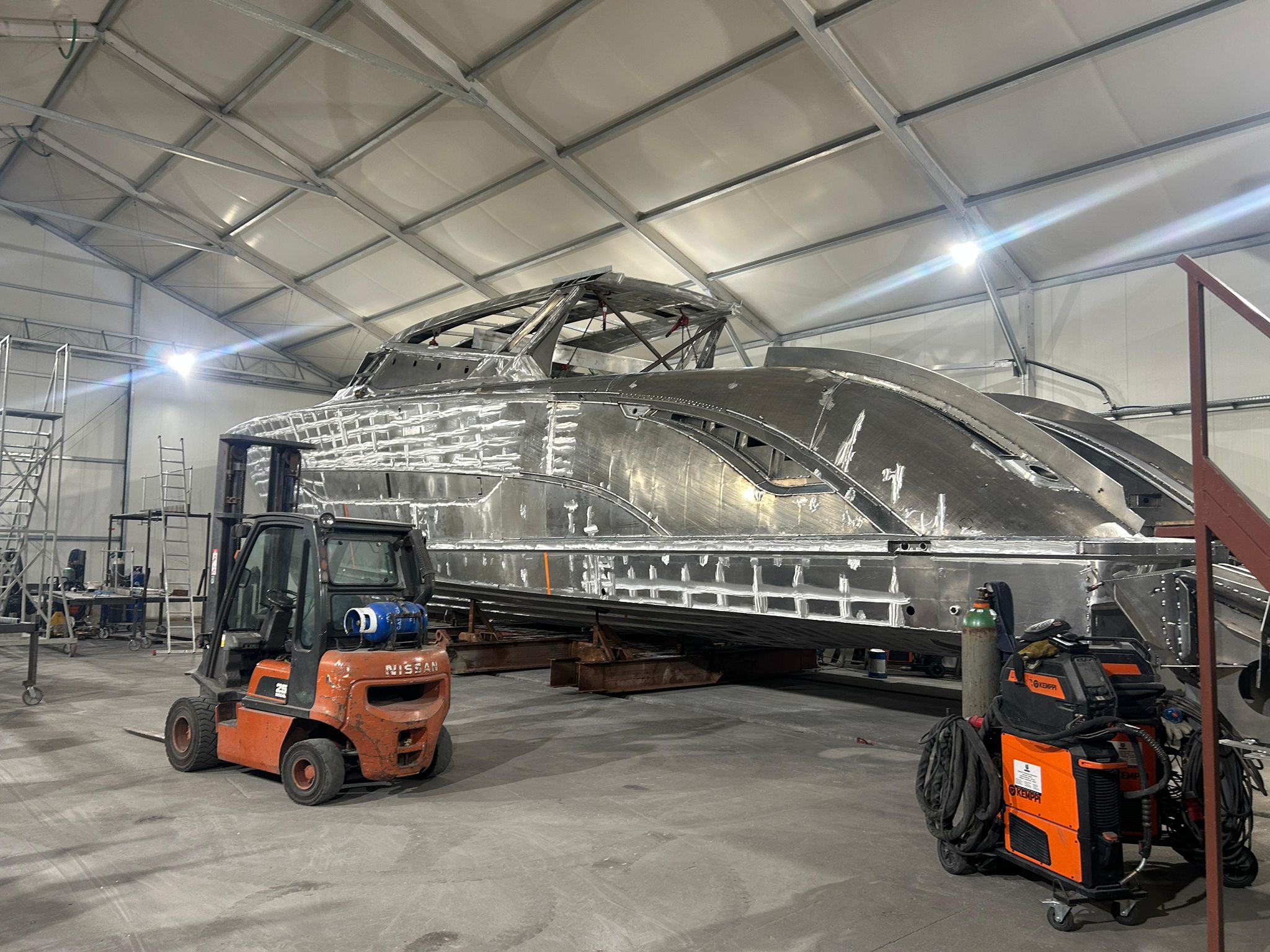 The first Wajer double digit hull